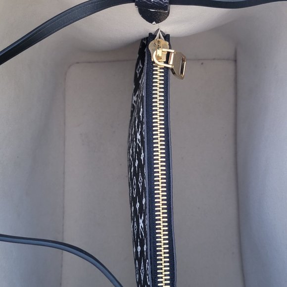 ❌❌SOLD ❌❌ Louis Vuitton NeoNoe Giant Jungle Ivory - Picture 14 of 16